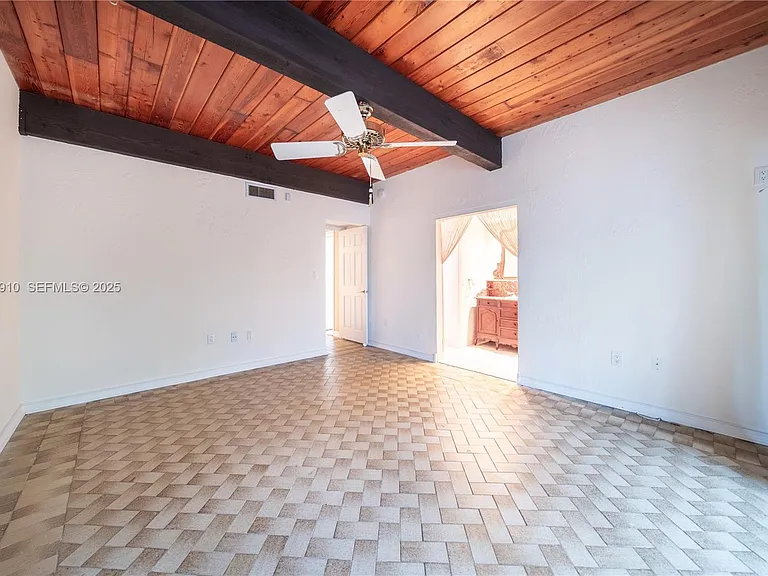 19212 NE 25th Ave #283D — Photo 22