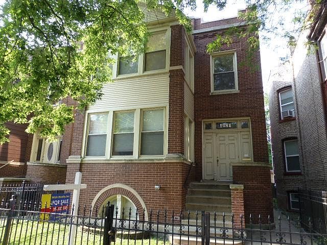 1st image of 4829 W Montrose Ave