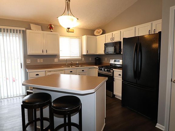 5th image of 4728 Pine Hill Dr