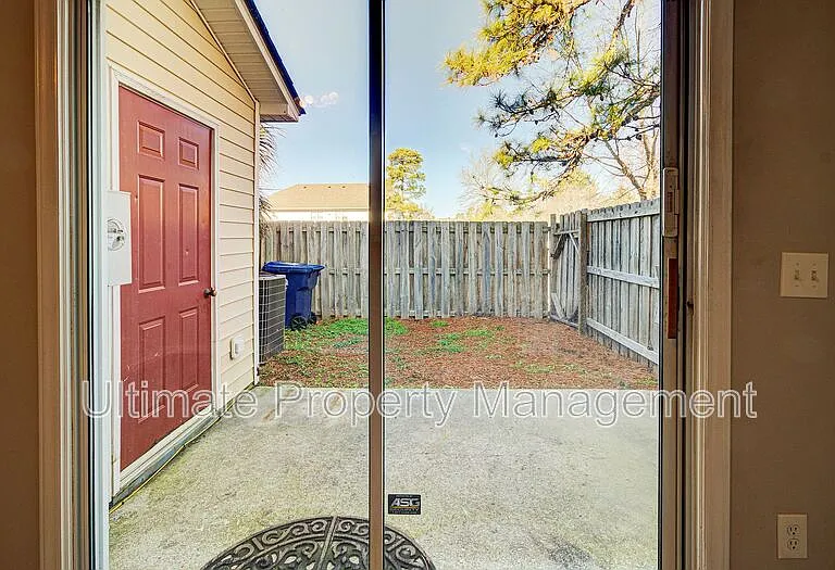 741 Sunseeker Dr — Photo 10