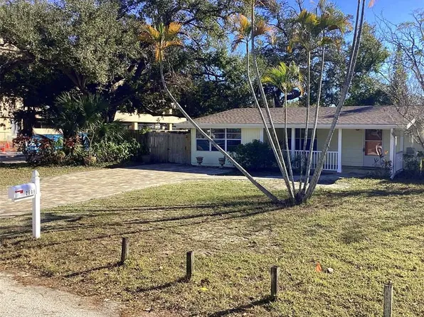 2696 Loma Linda St, Sarasota, FL 34239