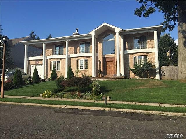 1st image of 720 Fairview Ave
