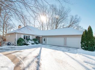 1589 Riverside Rd, Niles, MI 49120