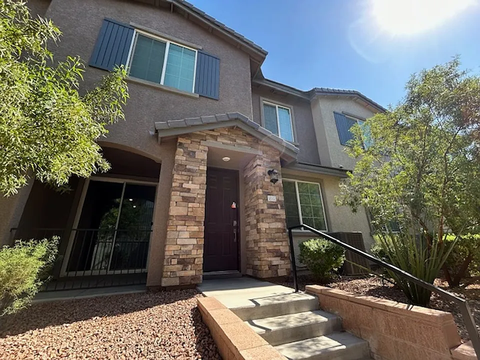 965 Nevada State Dr #38102