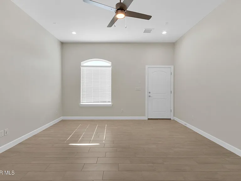 13931 Sky Harbor Ave — Photo 8