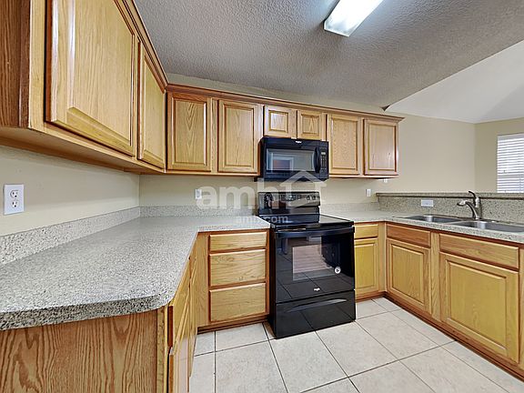 4th image of 12440 Silvermist Trl