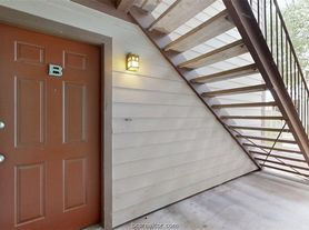 1016 Autumn Cir, College Station, TX