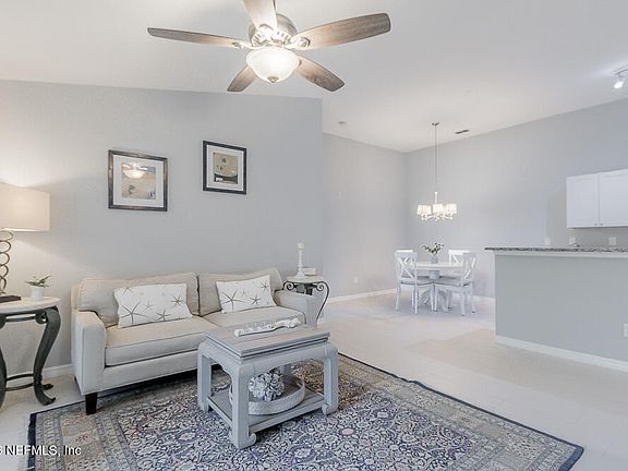 3rd image of 100 BOARDWALK Drive #836
