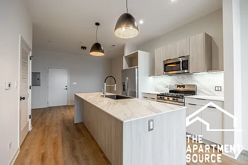 6340 W Belmont Ave #202 Photo 1