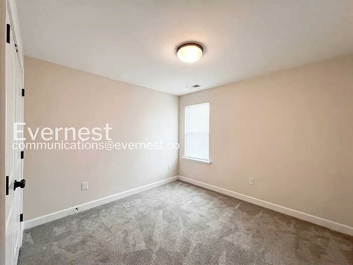 4876 Reunion Dr — Photo 13