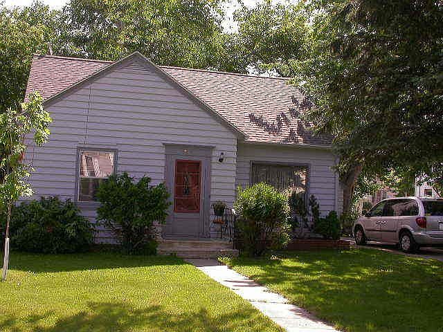 2nd image of 513 Douglas St