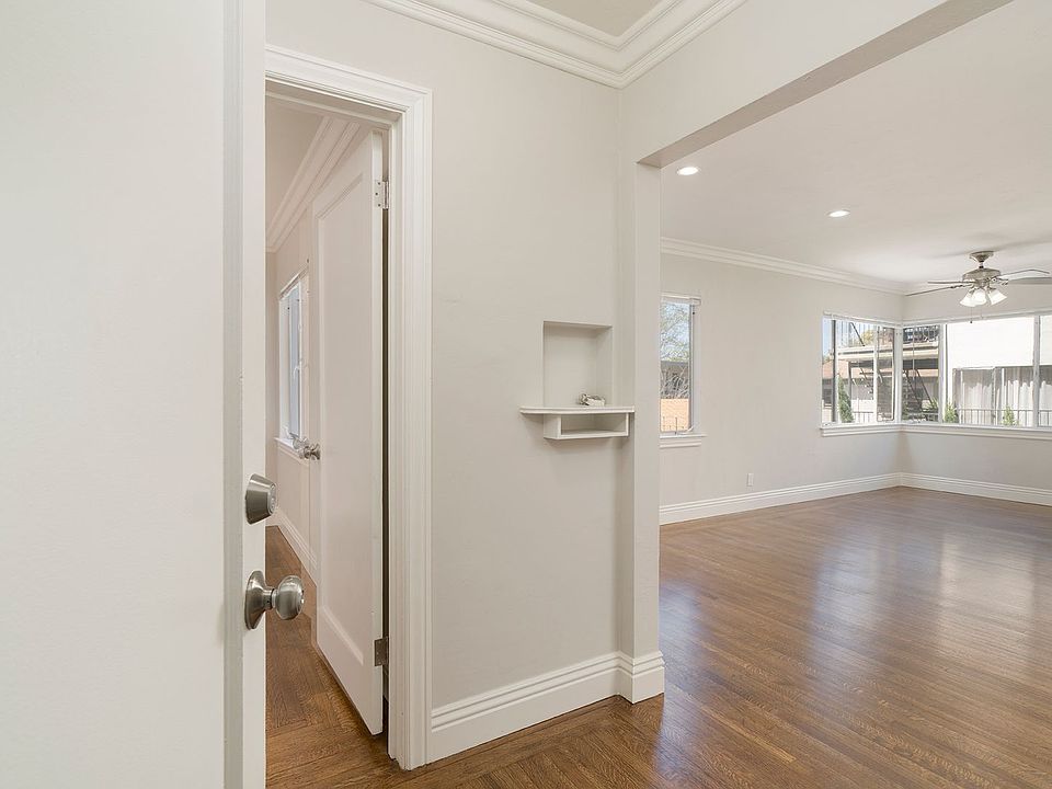 1st image of 433 Adams St #1E