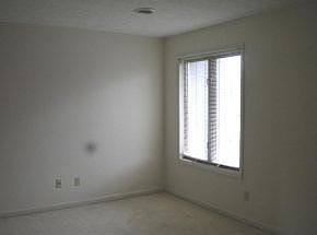 3rd image of 160 Woodcrest Ln