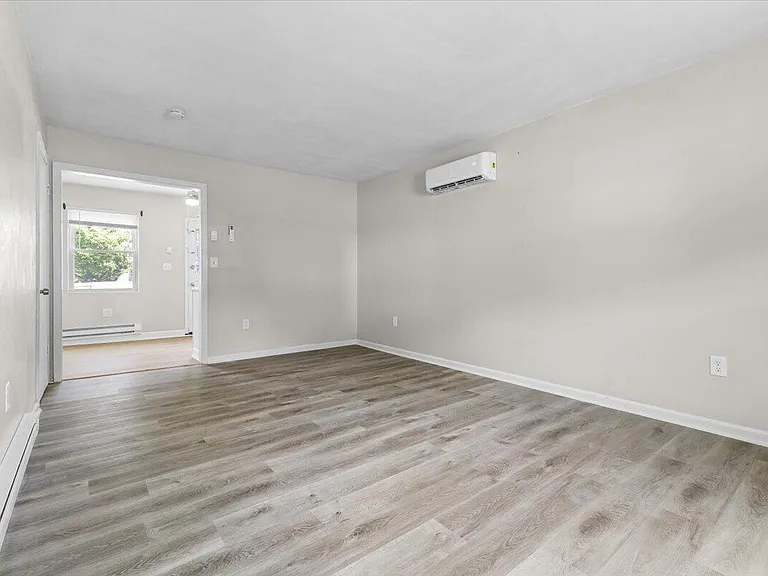 713 Bibb St NE — Photo 7