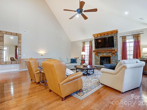 5th image of 1567 Withers Dr
