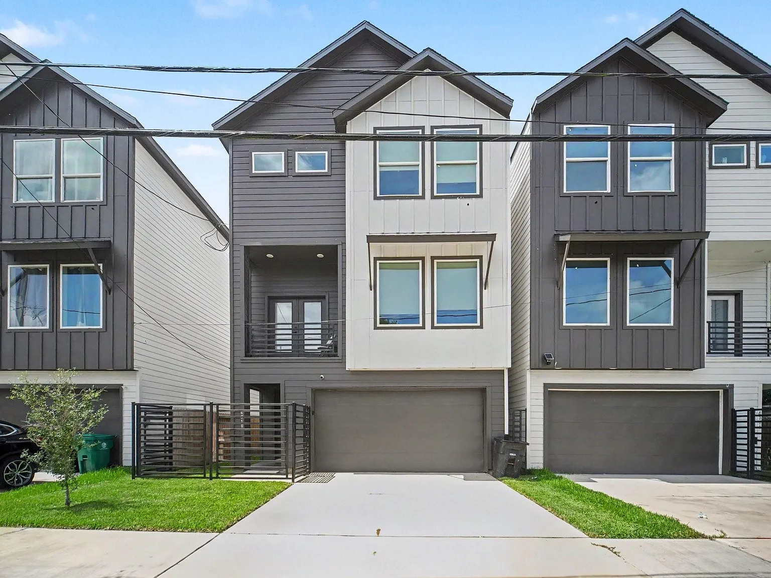 3 bed, 3.5 bath, 1874 sqft, $2,800 — Photo 1