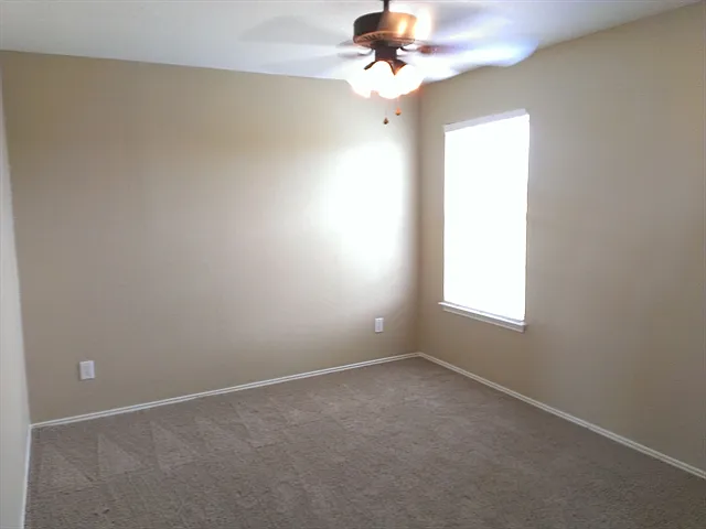 7504 Wood Slope Dr — Photo 20