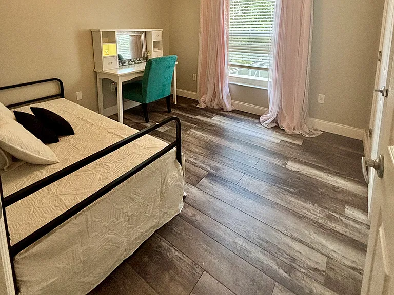290 SW Panther Trce — Photo 10