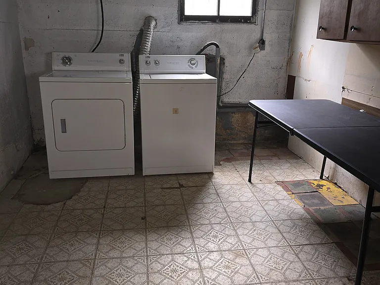 616 E Harrison St — Photo 29