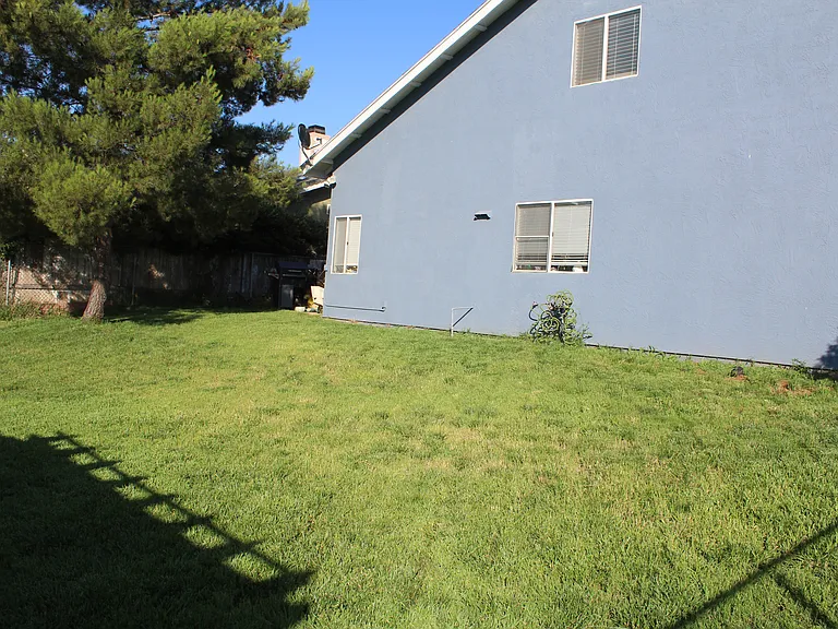 931 H St — Photo 7