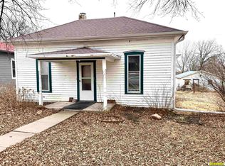 106 W Church St, Cook, NE 68329