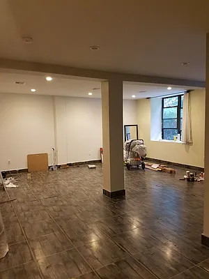 Rented by Space Link Realty | media 27