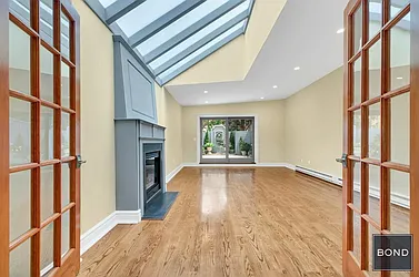 Rented by Bond New York