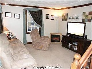 3rd image of 403 Linda Ave
