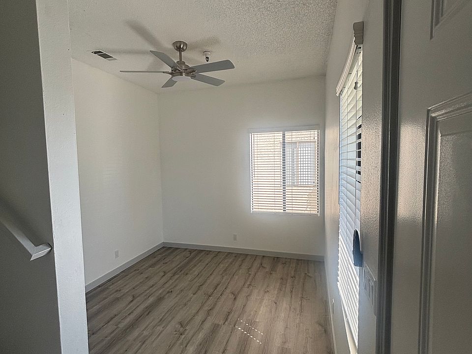 Bonus room to right of front door - could be used as office