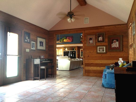 3rd image of 1264 South Port Dr.
