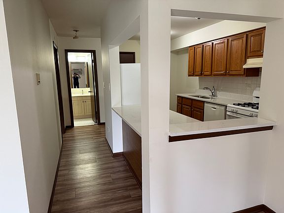 5th image of 480 Pleasant Run Dr #C