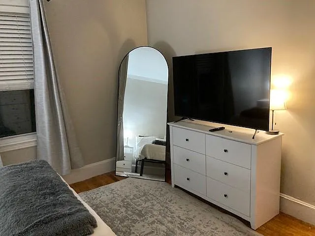 2 bed, 1300 sqft, $3,800 — Photo 1
