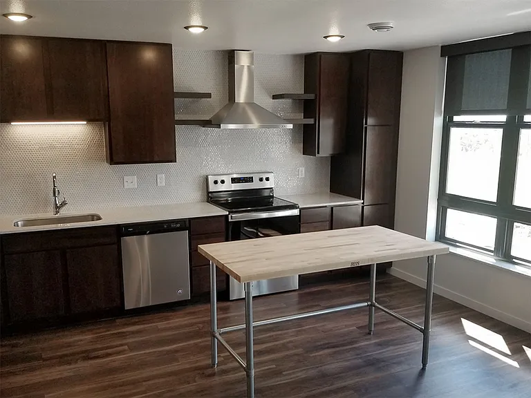 Area 57 Apartments — Photo 8