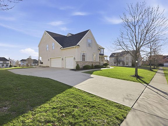 4th image of 8921 Laurel Way