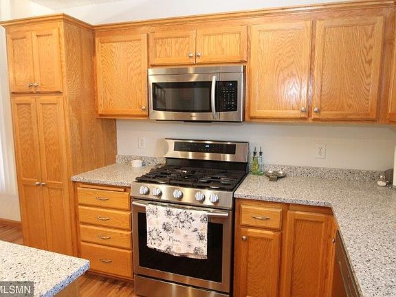 4th image of 4804 187th St W