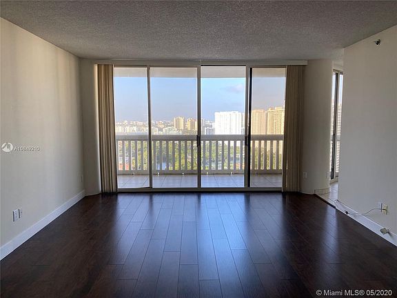 3rd image of 2000 Island Blvd APT 2805