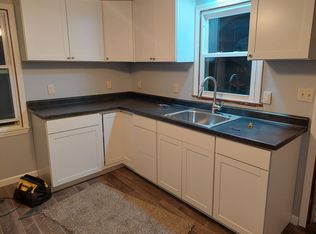 402 Buckeye St, Tiltonsville, OH 43963