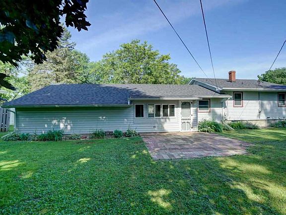 3rd image of 418 Green Hill Dr