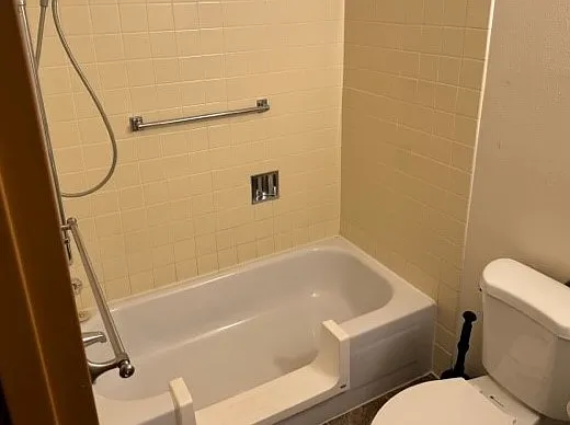 4650 N Branch St #8 — Photo 3