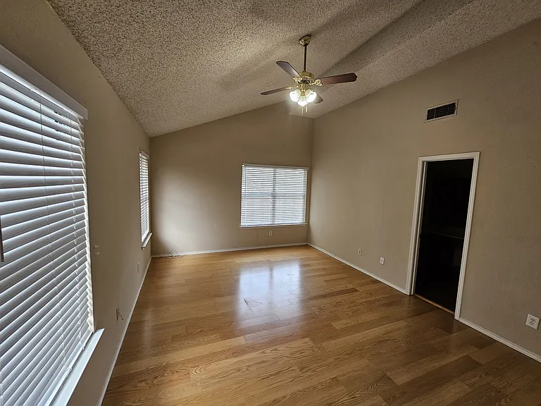 5 Canary Ct — Photo 6