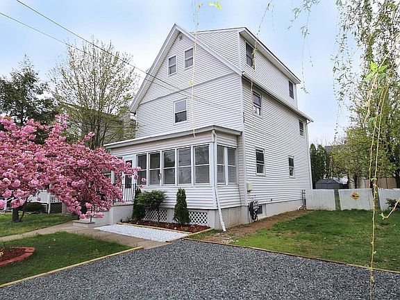 2nd image of 21 Murray St
