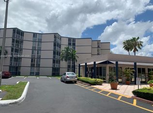 Las Brisas @country Club, Hialeah, FL 33015