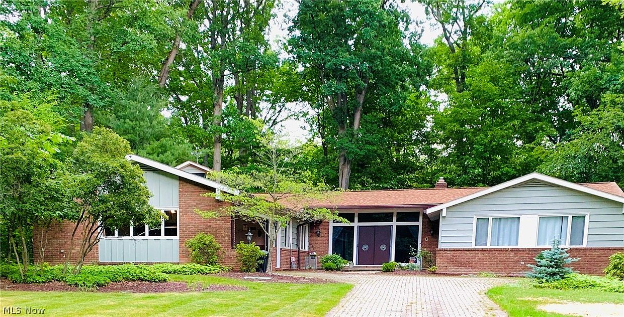 10115 Whitewood Rd, Brecksville, OH 44141 Zillow