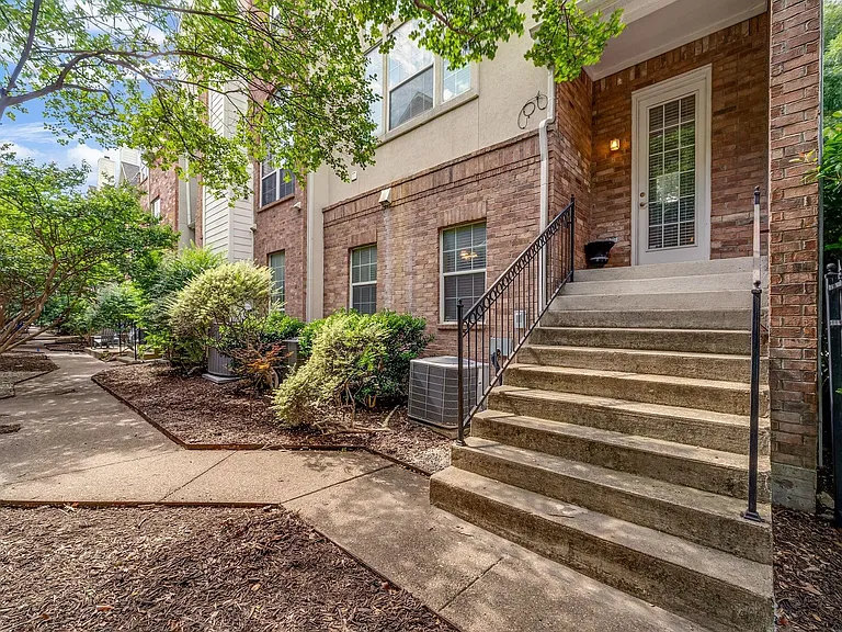 5836 La Vista Dr — Photo 31