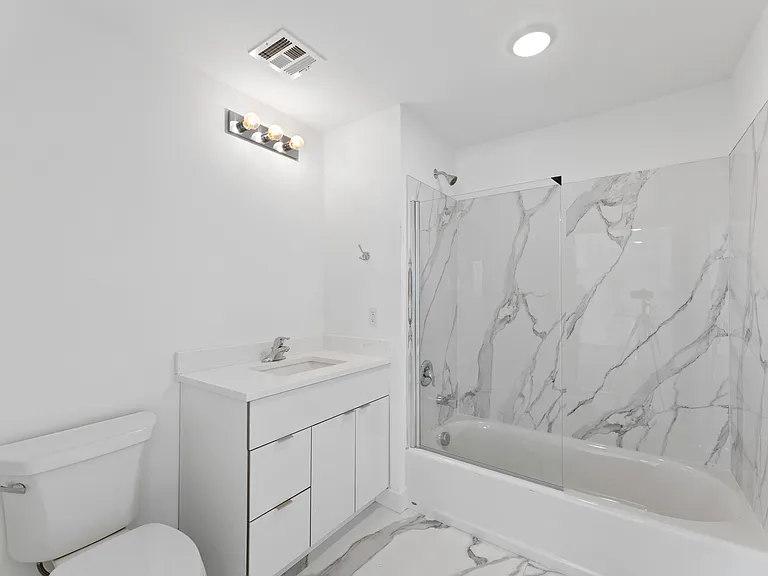 28 Vroom St #301 — Photo 9
