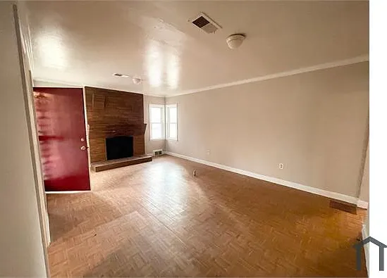1838 Woodburn Dr — Photo 7
