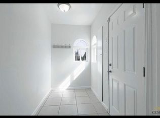2321 B St #1, Bakersfield, CA 93301