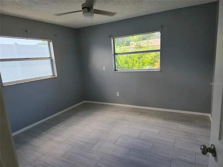 500 Evergreen Ave — Photo 4