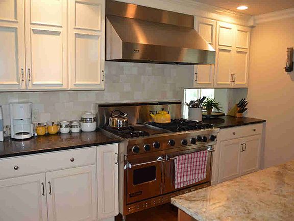 2nd image of 18 Morningside Cir