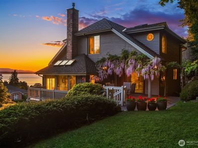 9509 Forest Dell Drive, Edmonds, WA, 98020